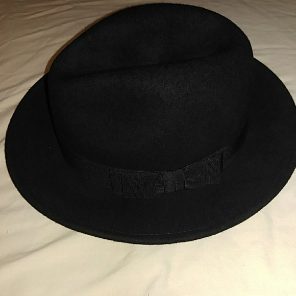 BLACK WHITE HOUSE BLACK MARKET BLACK FLEAT. HAT - Picture 2 of 8